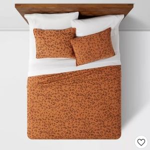 Leopard Spot Matelasse Coverlet